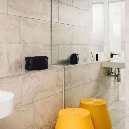Quay West Suites Melbourne-2