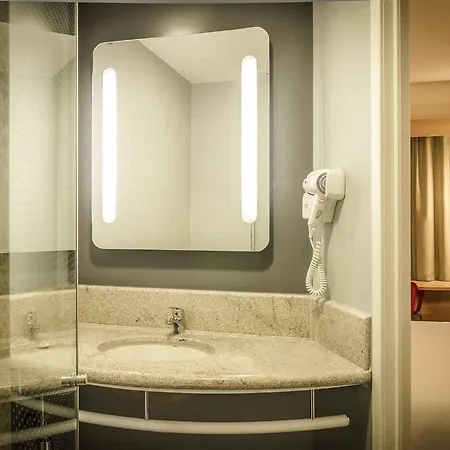 Ibis Porto Alegre Assis Brasil - Estacionamento Gratuito Para Hospedes-2