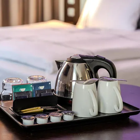 Premier Inn Koeln City Mediapark-2