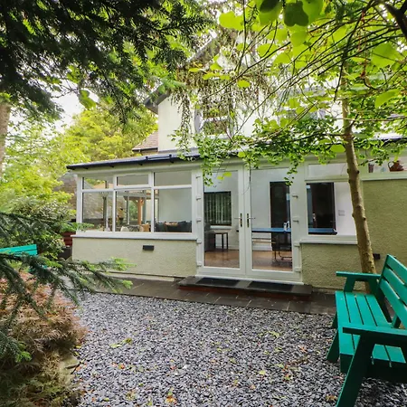 Eden House-2