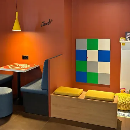Meininger Hotel Frankfurt Main / Airport-2