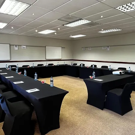 Benvenuto Hotel & Conference Centre-2