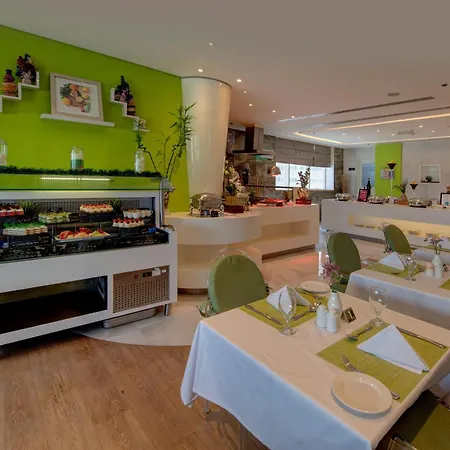Ramada Abu Dhabi Corniche-3