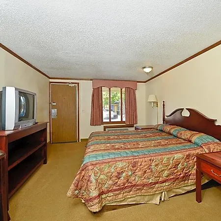 Americas Best Value Inn-Warren-2