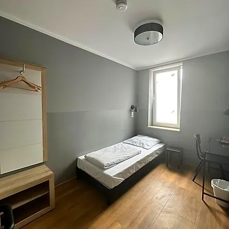 Hotel Fly ' In-2