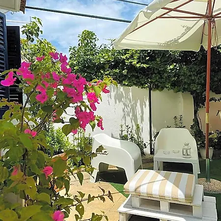 Alemar Bed & Breakfast-3