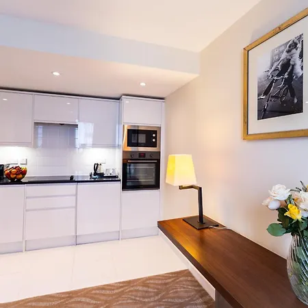 Holiday Inn London Kensington High St. By Ihg-3