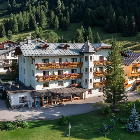 Hotel Edelweiss-2