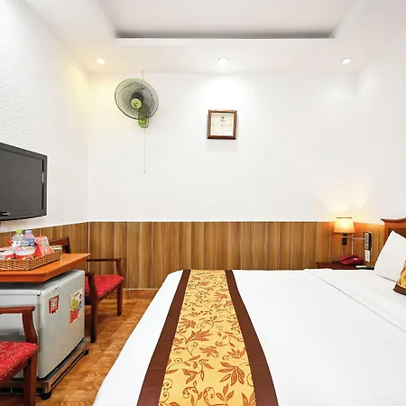 Queen Hotel Saigon Airport-3