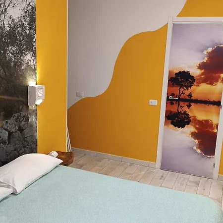 Lanzies Guesthouse-3
