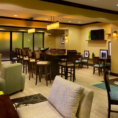 Hampton Inn Stow-3