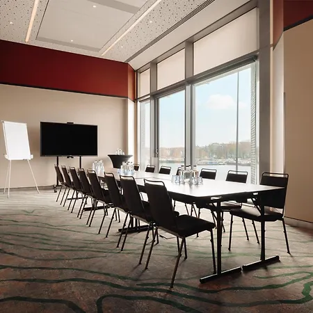 Doubletree By Hilton Amsterdam Centraal Station-2