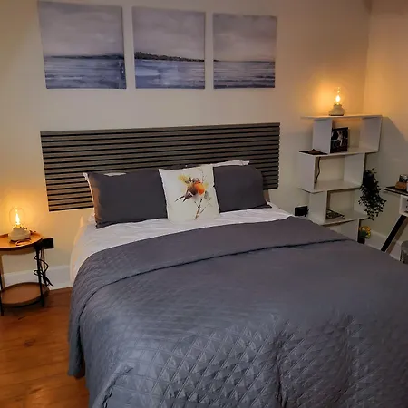 Little Robin Gate - Free Parking - Central - 10 Min Walk To Train Station-2