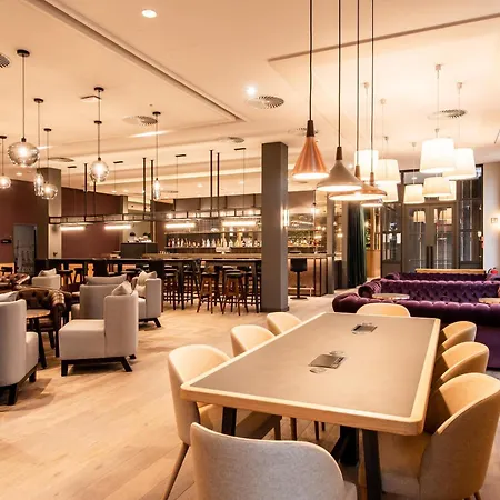 Premier Inn Hamburg St. Pauli-3