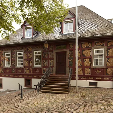 Hotel und Weinhaus Zum Krug-3