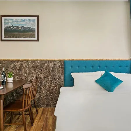 Celina Hotel & Apartment-3