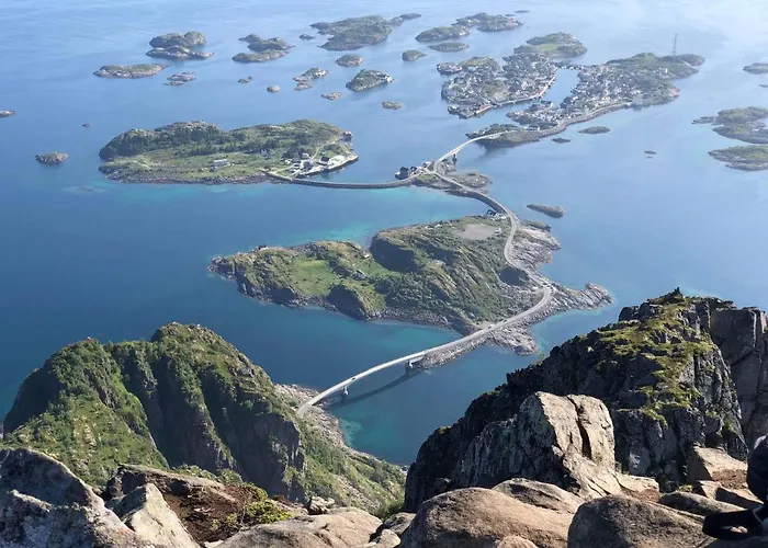 Henningsvaer Guesthouse