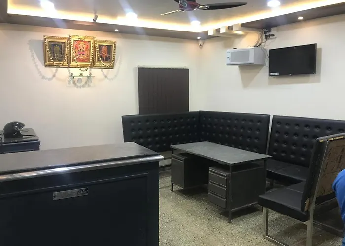 Shri Vasant Lodge