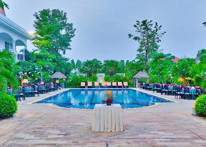 Glorious Hotel