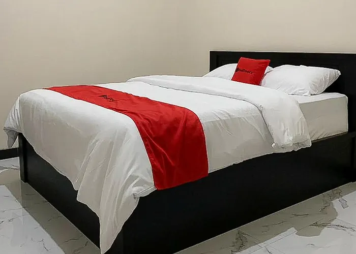 Reddoorz Syariah Near Kawasan Simpang Lima Pati