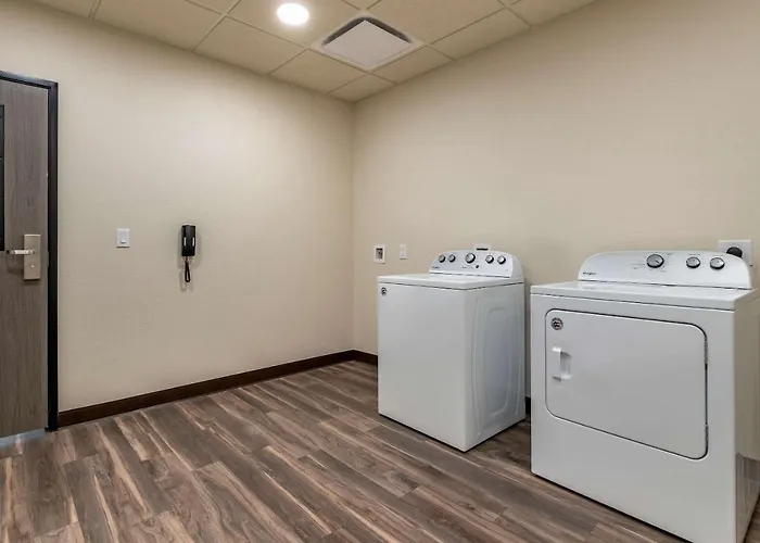 Mainstay Suites Waukee-West Des Moines