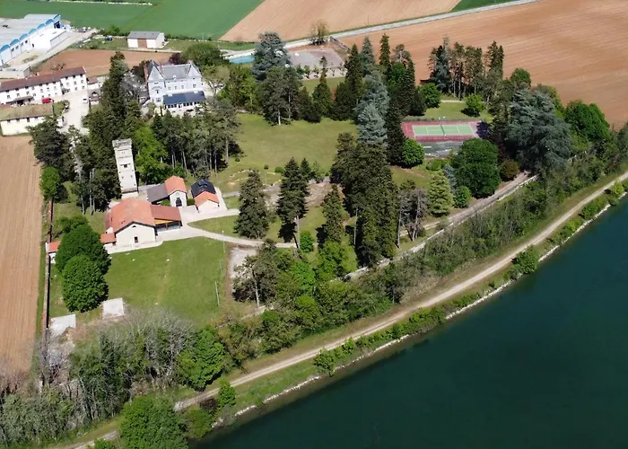 Domaine des Cèdres - Logis Hôtel, Résidence, Gîtes et Insolites