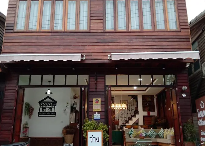 โมเมนต์ แอ๊ท ริมโขง