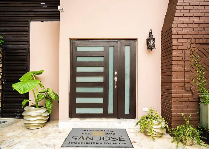 San Jose Suites Boutique, Linares