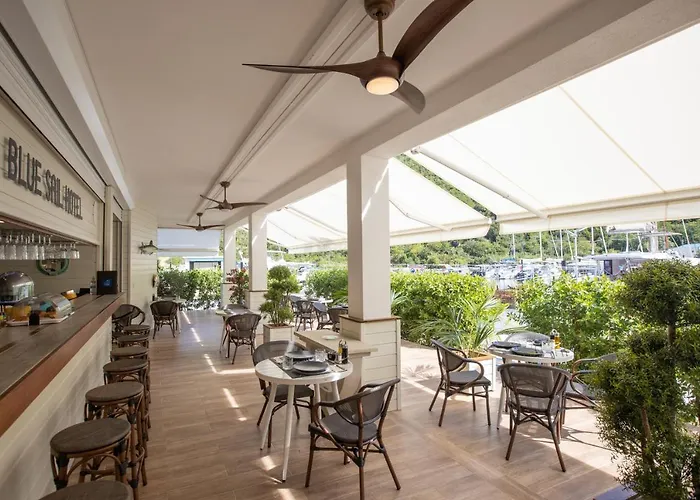Blue Sail Hotel