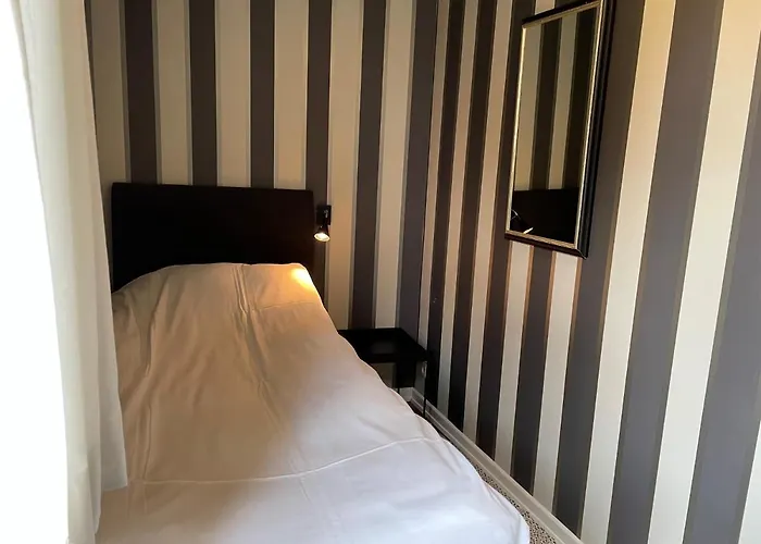 Villa A Hotel