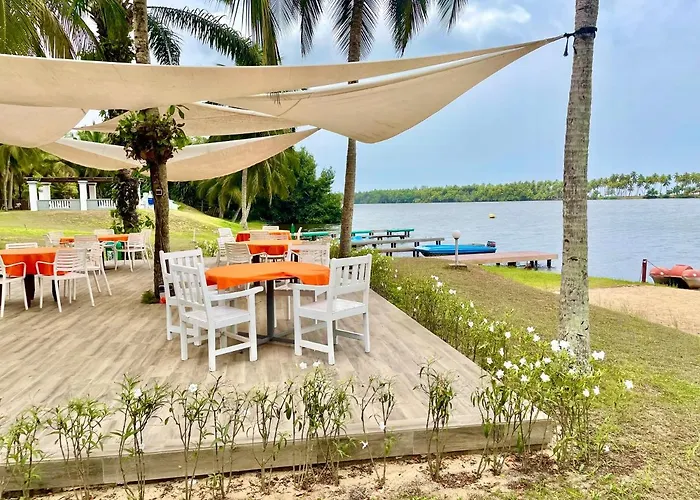 African Queen Lodge