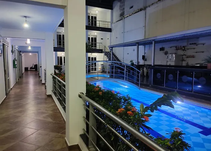 Confort Plaza Hotel