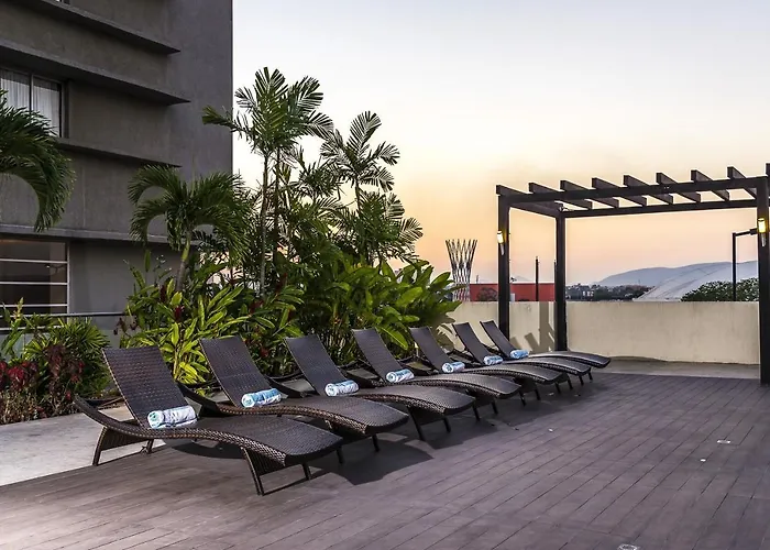Hotel Trinitarias Suites
