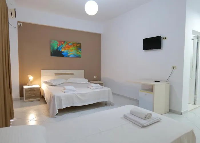 Saranda Inn Rooms & Apartments