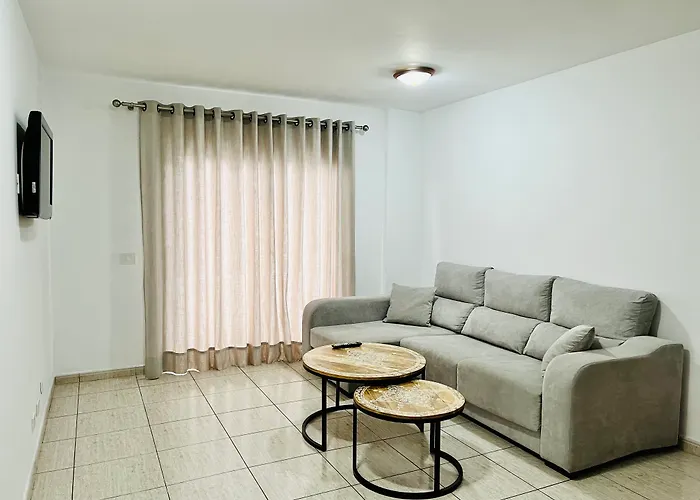 Apartamentos Frontera