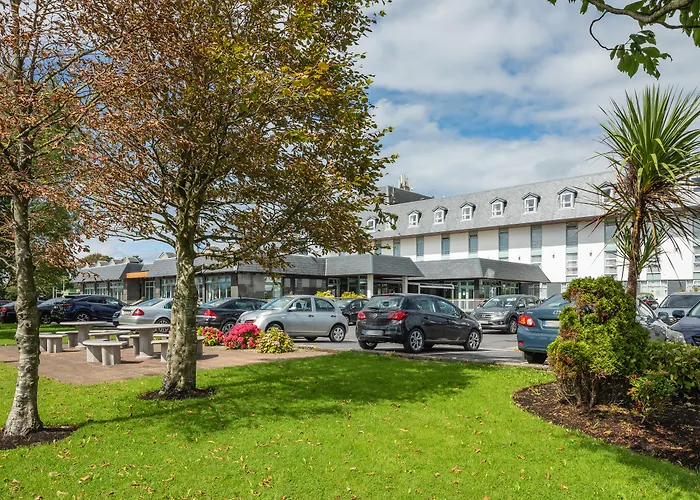 Flannery'S Hotel