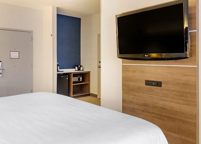 Holiday Inn Express Hotel & Suites Albuquerque Midtown By Ihg