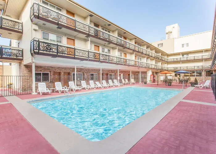 Ramada By Wyndham Elko Hotel At Stockmen'S Casino