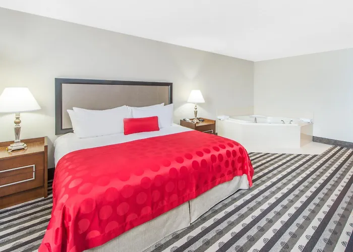 Ramada By Wyndham Springfield North