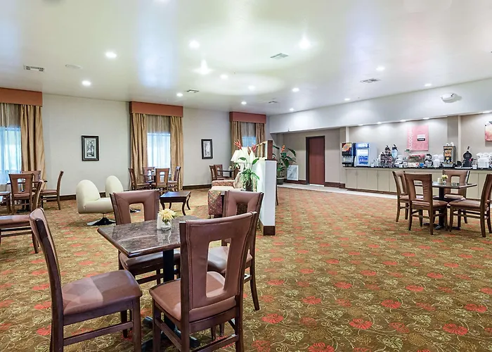 Comfort Suites
