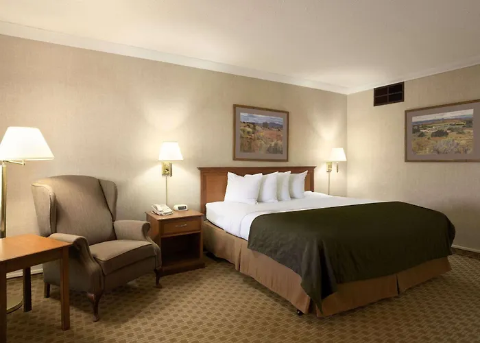 Days Inn & Suites By Wyndham Trinidad
