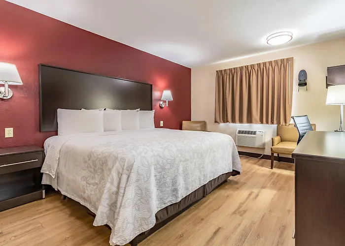 Red Roof Inn Plus+ Huntsville