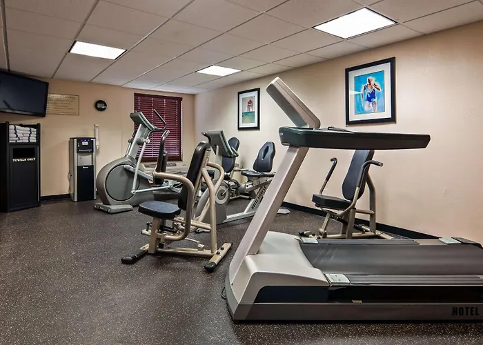 Best Western Plus Parkway Hotel