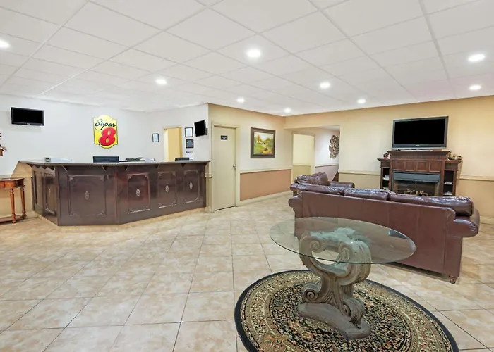 Super 8 By Wyndham Cambridge/Kitchener/Waterloo Area