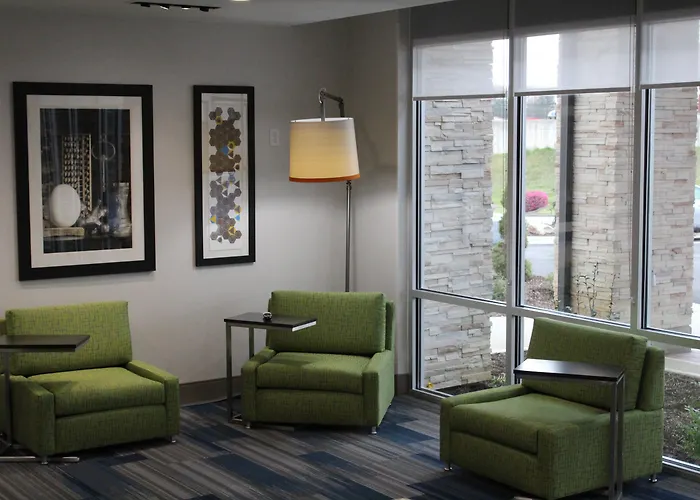 Holiday Inn Express & Suites - Milledgeville By Ihg