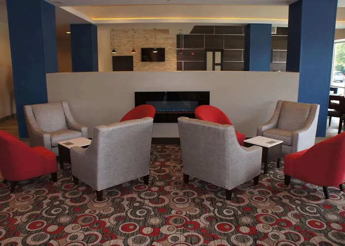 La Quinta Inn And Suites By Wyndham Bloomington