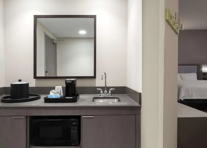 Hampton Inn & Suites St Charles Old Town Area, Mo