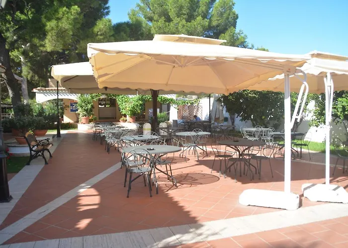 Porto Pino Club