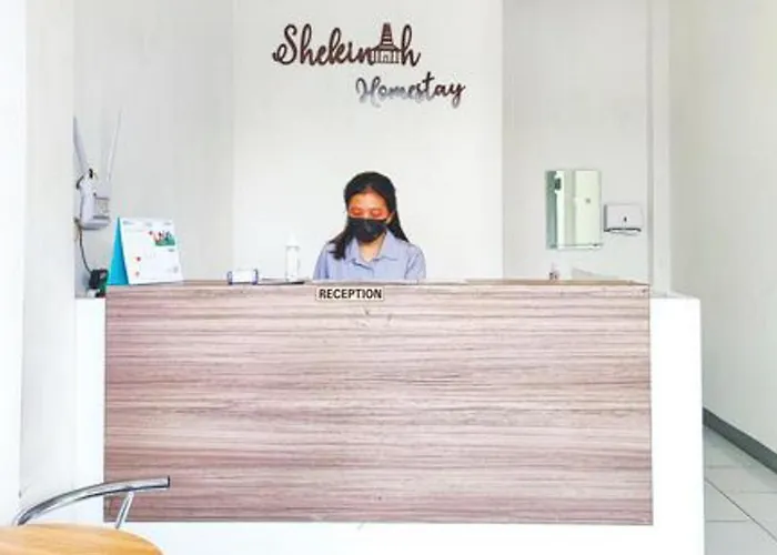 Shekinah Homestay & Cafe Waikabubak Redpartner