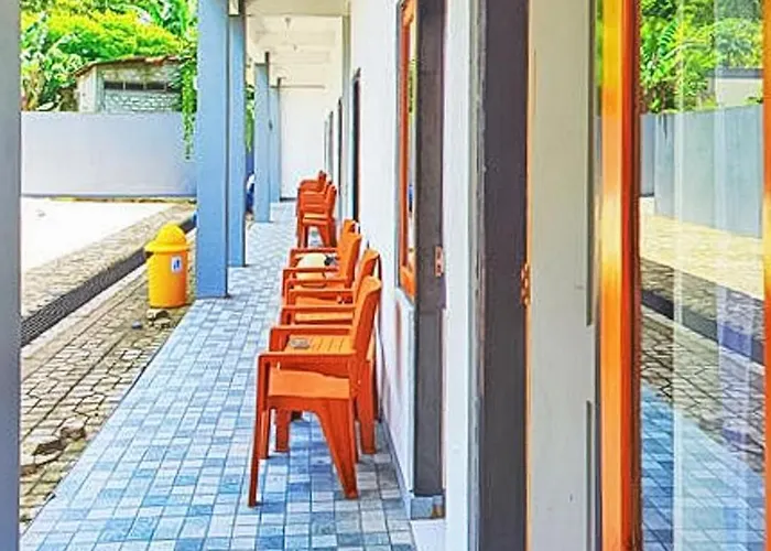 Shekinah Homestay & Cafe Waikabubak Redpartner
